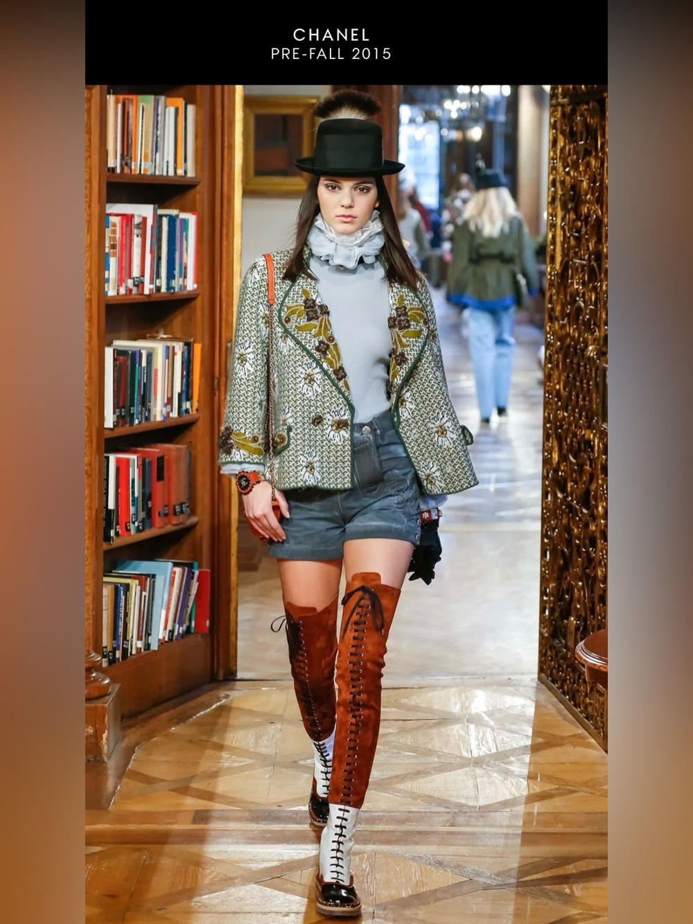 Chanel Fall 2015 Oxford Over The Knee Suede And Leather Runway Boots Size 39. - Picture 10 of 10